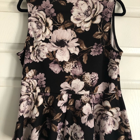 Peplum blouse/ sleeveless top - Picture 2 of 3